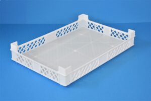 Caja de plástico fondo cerrado, paredes rejadas, con cantos altos Ref. 9618