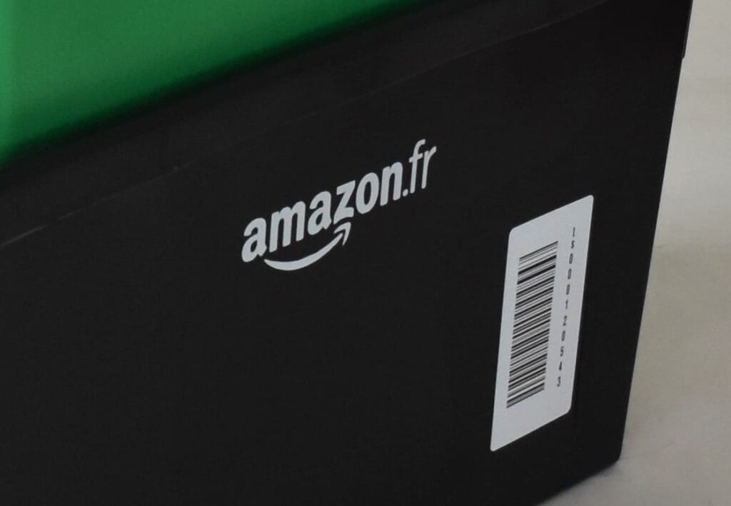 Caixa empilhável e encaixável Amazon